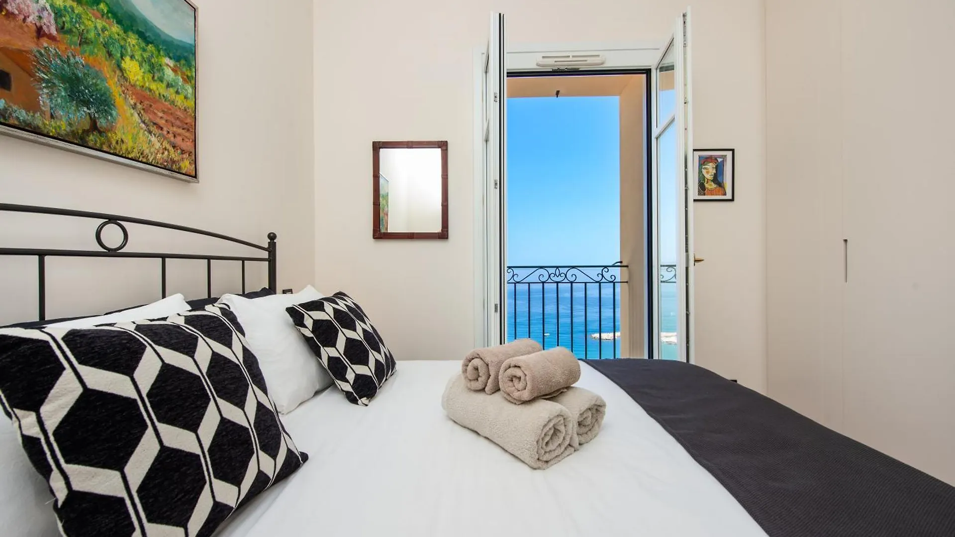 Appartement Maison Garavan - Somptueux 2 Pieces - Vue Mer - Menton